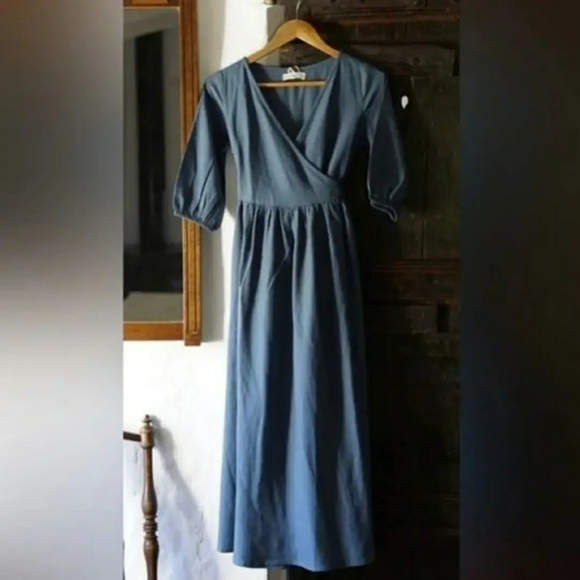 little cottonwood Dresses & Skirts - Little Cottonwood Blue Floral Wrap dress